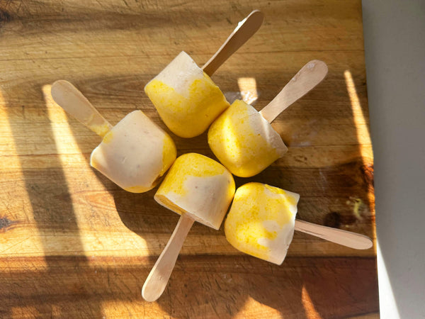 Mango & Banana Frozen Yoghurt Swirl Pops